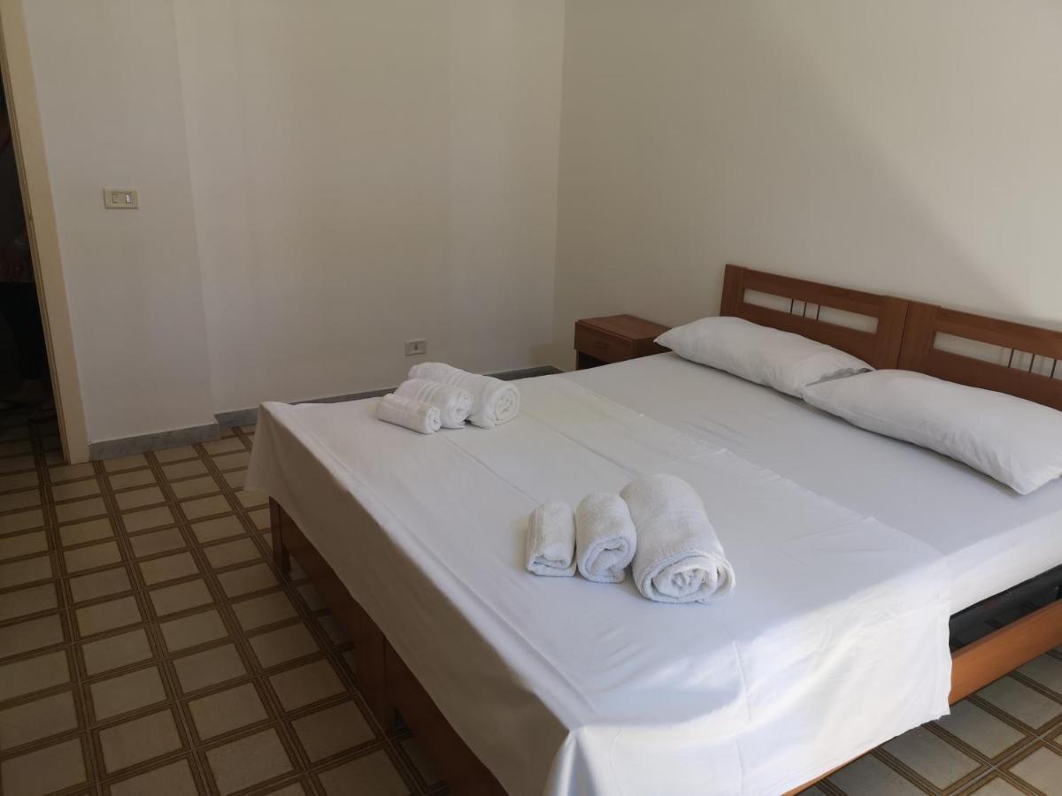 Frontemare Davide Apartment *